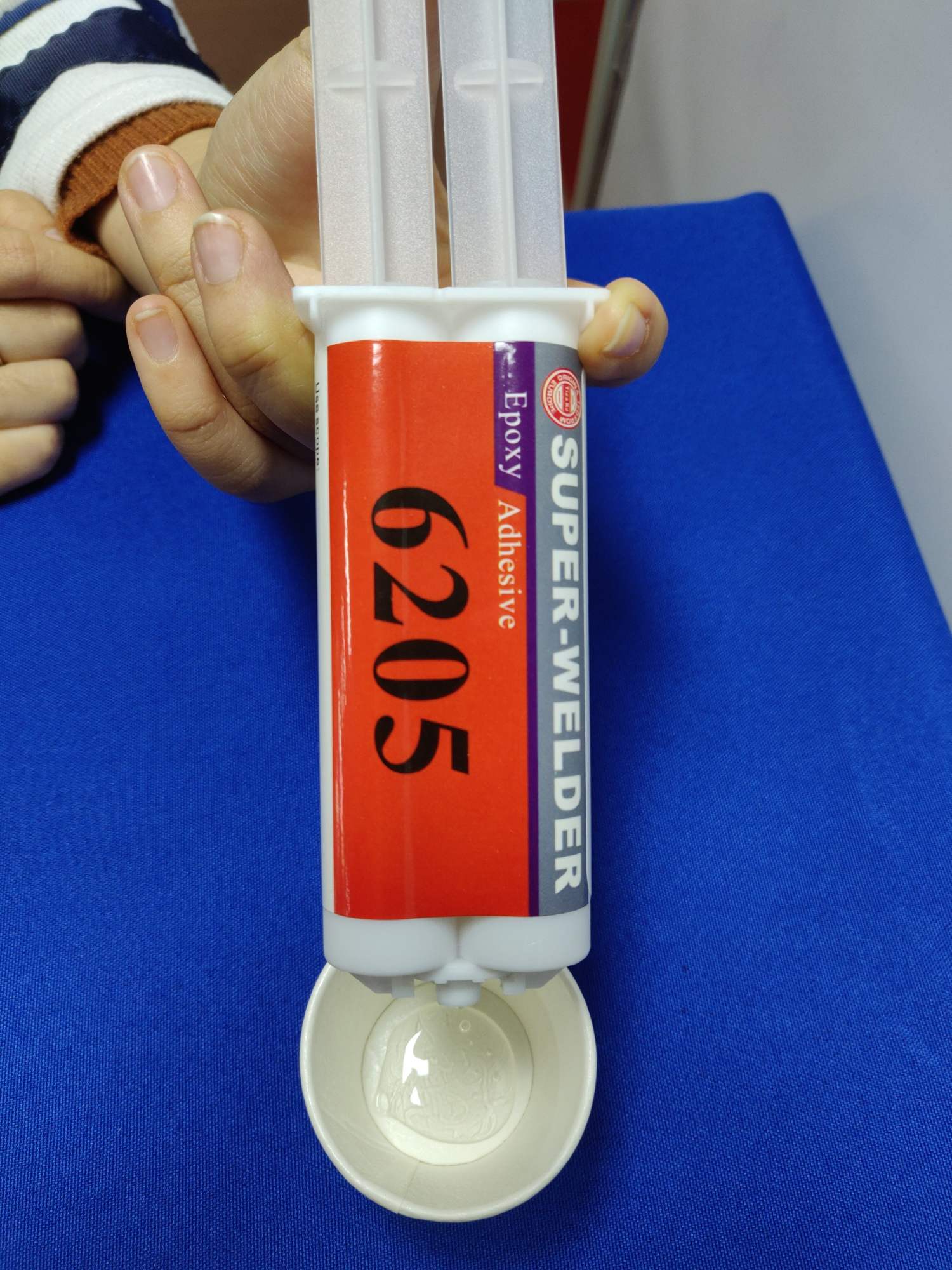 環(huán)氧樹脂膠液體狀態(tài) 環(huán)氧樹脂膠液體狀態(tài)